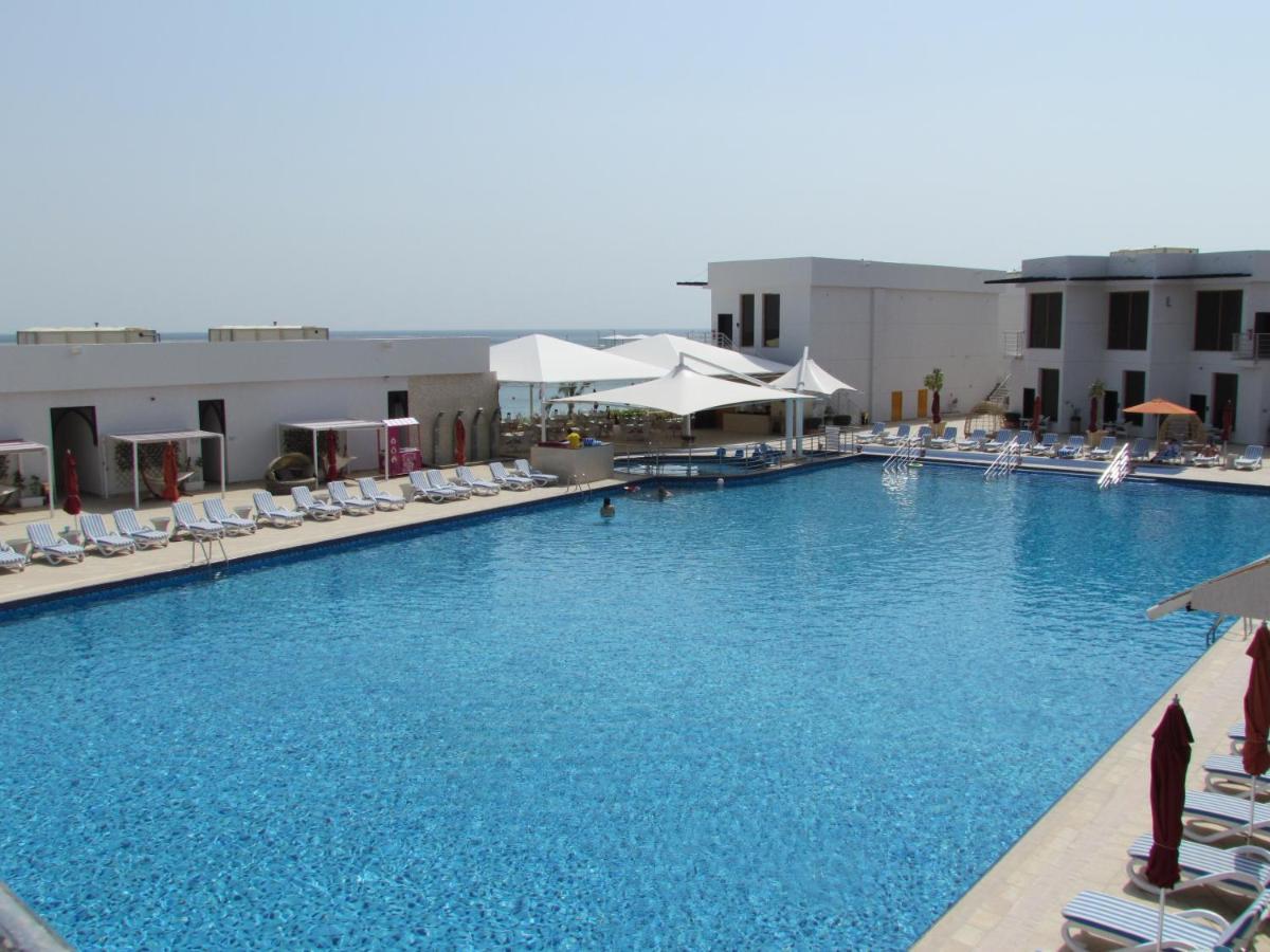 Mirage Bab Al Bahr Hotel Dibba Exterior photo